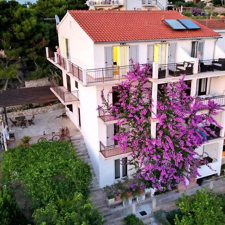 Apartmani Mladina Jelsa  Luaran gambar
