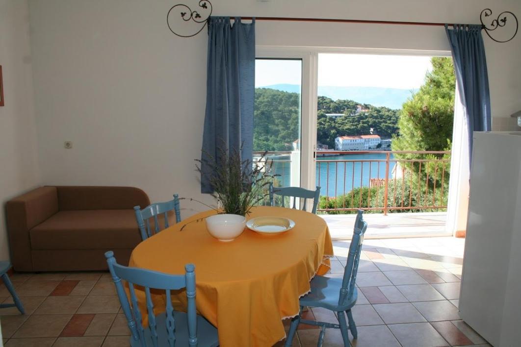 Apartmani Mladina Jelsa  Luaran gambar