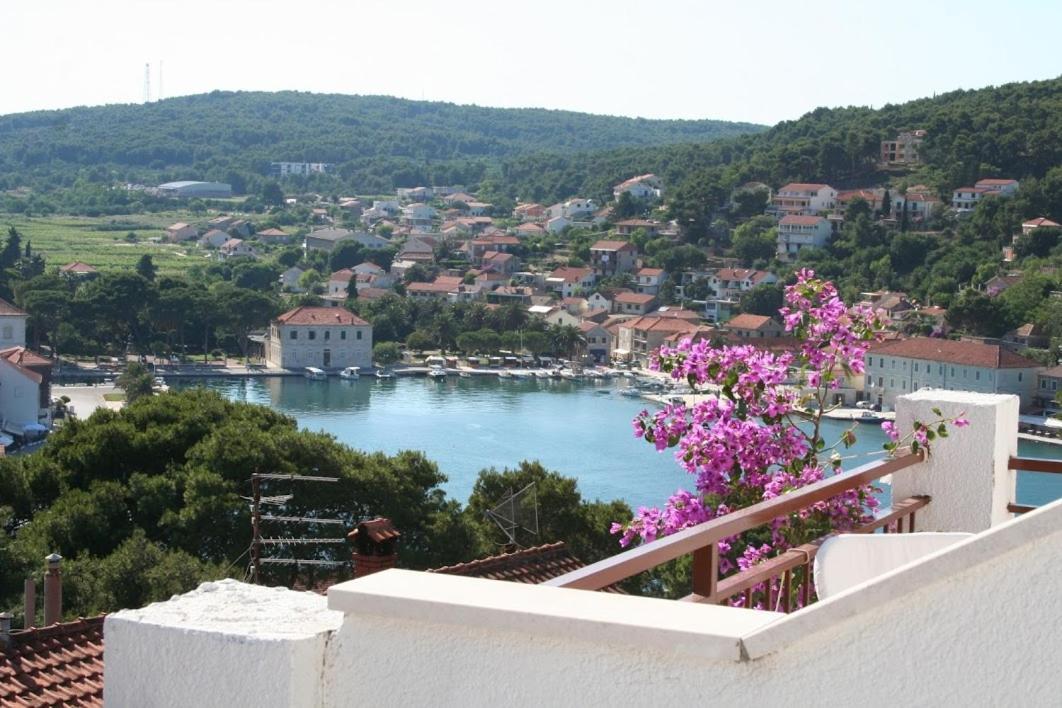 Apartmani Mladina Jelsa  Luaran gambar
